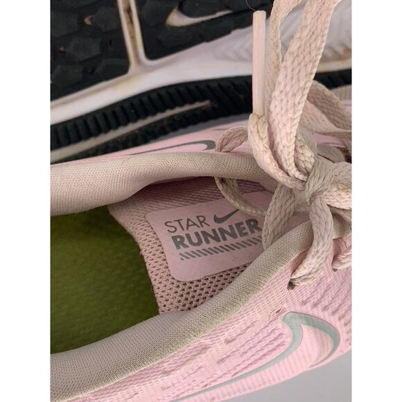 NIKE Girls' Light Pink Star Runner Mesh Active Sneakers SZ 6.5Y - Picture 12 of 13